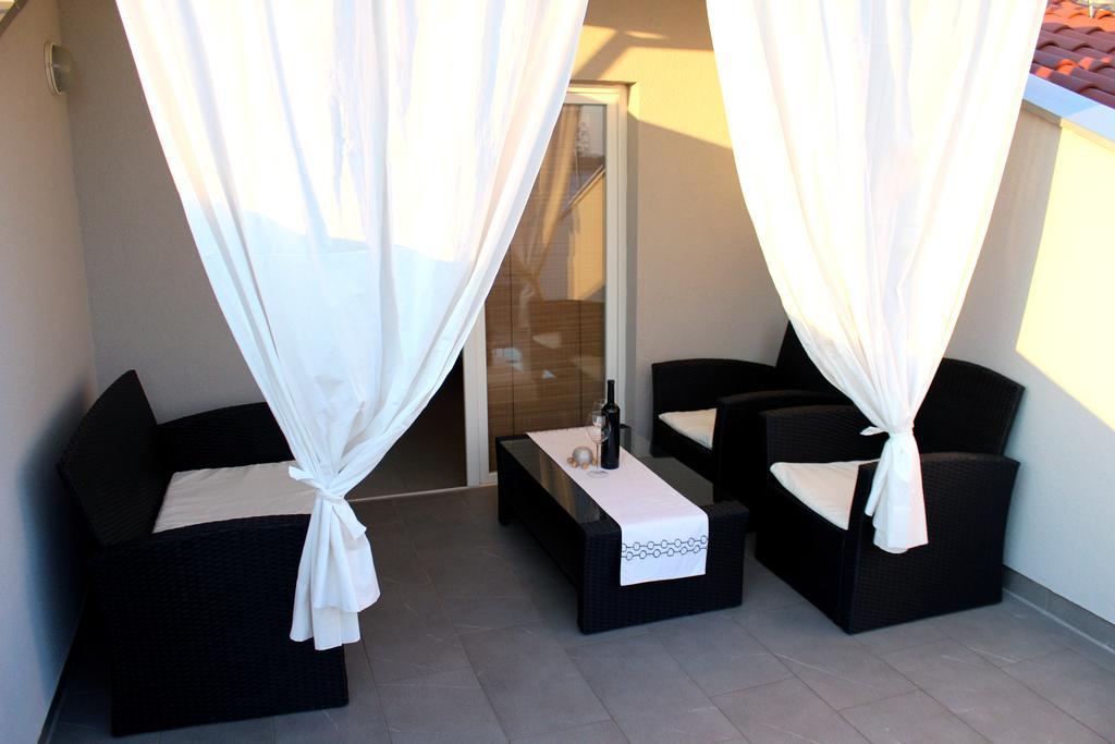 Apartments Ella Šibenik Cameră foto