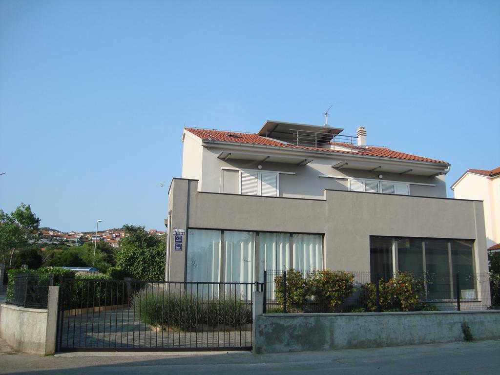 Apartments Ella Šibenik Exterior foto