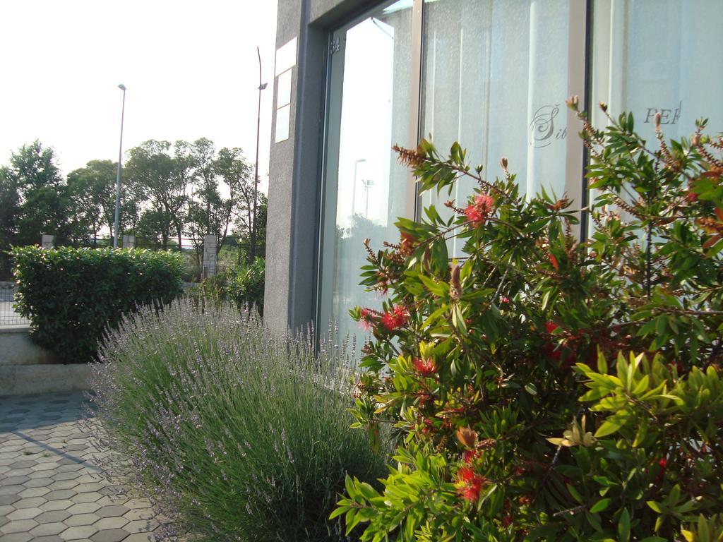 Apartments Ella Šibenik Exterior foto